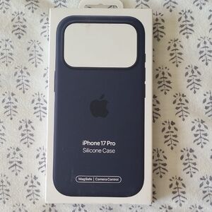 Apple iPhone 17 Pro Silicone Case - Deep Blue